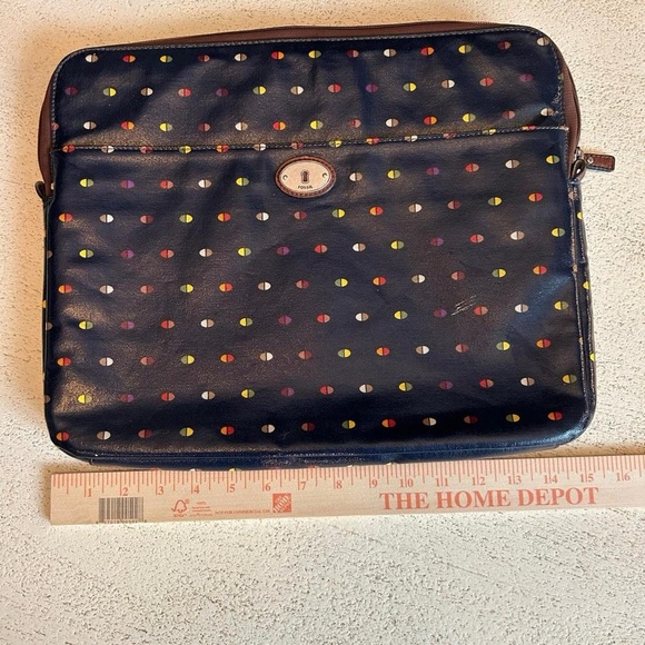 Fossil Key Per Computer Case - Very Good Condition, Coated Canvas, 15” x 12” - Picture 6 of 7